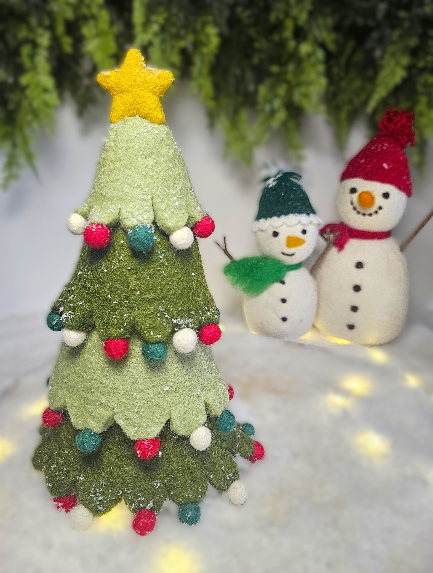 PRE-ORDER Decoratie Sneeuwpop Groen 20 CM