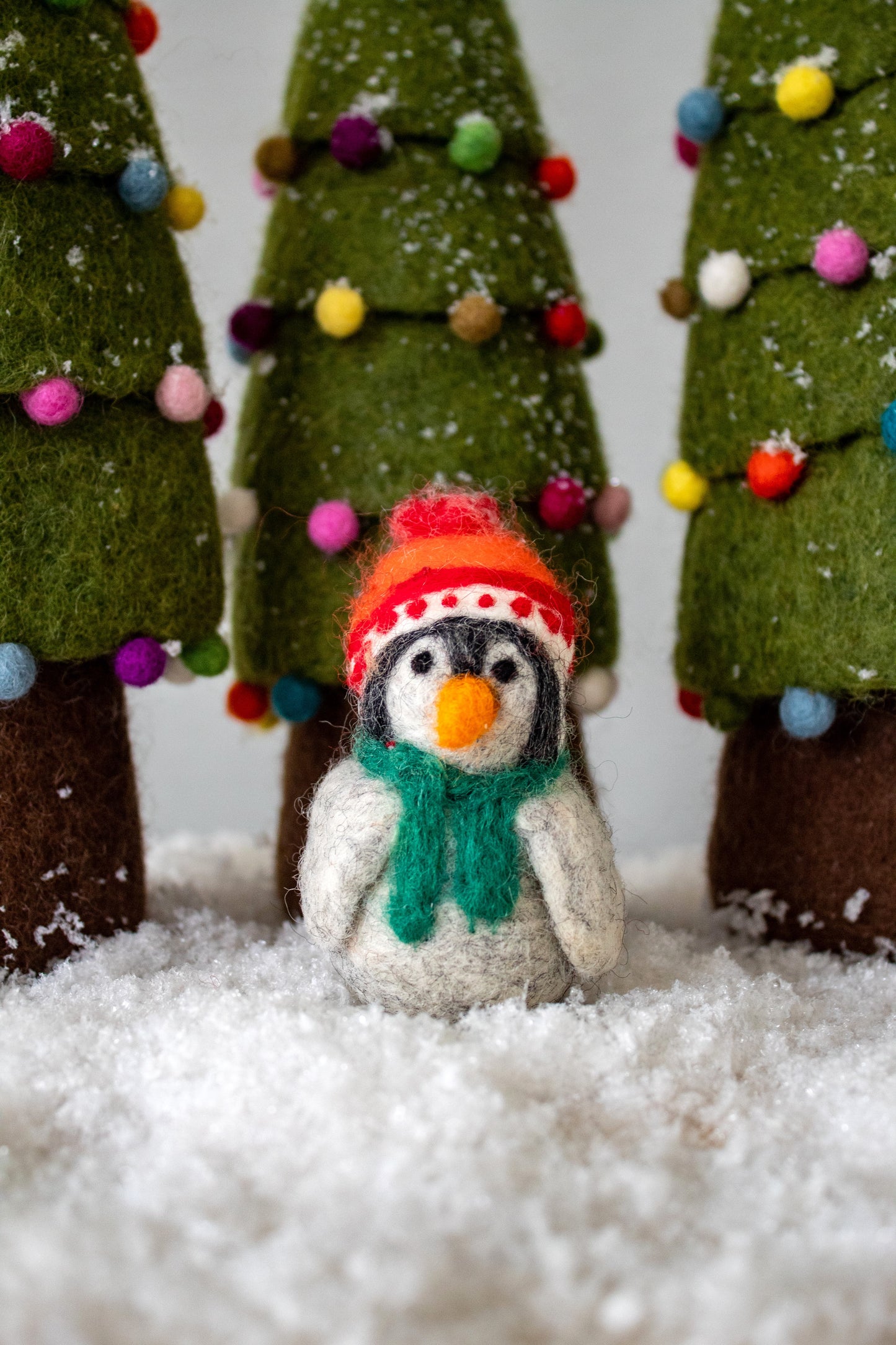 PRE-ORDER Hanger Winter Pinguin Rood